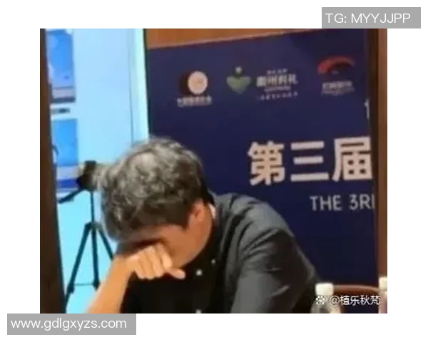 CS冬季大型锦标赛选手赛后情绪激动落泪